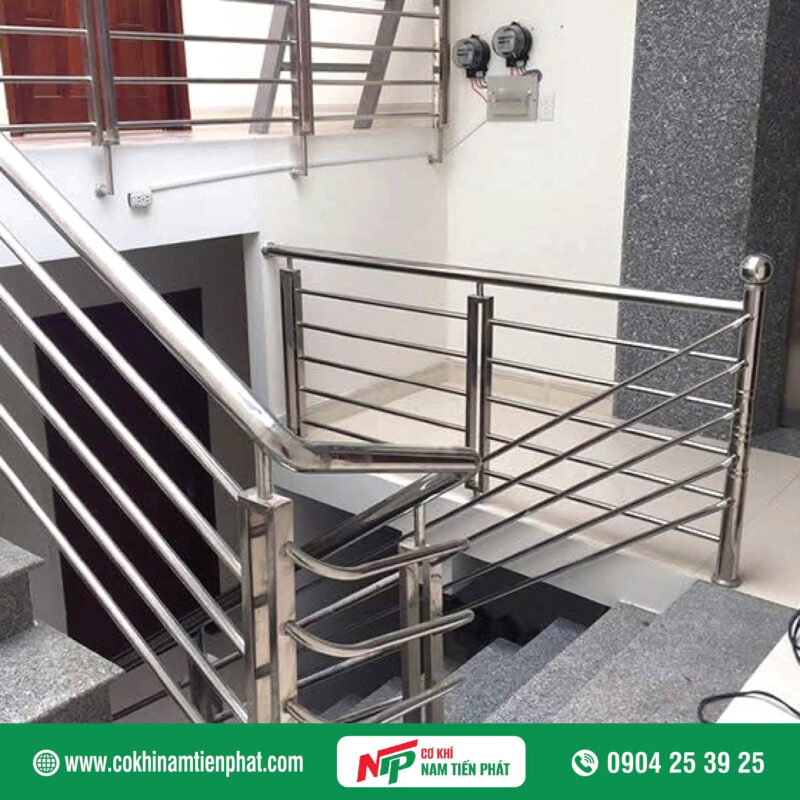 Cầu thang inox NTP011 | Cơ Khí Nam Tiến Phát