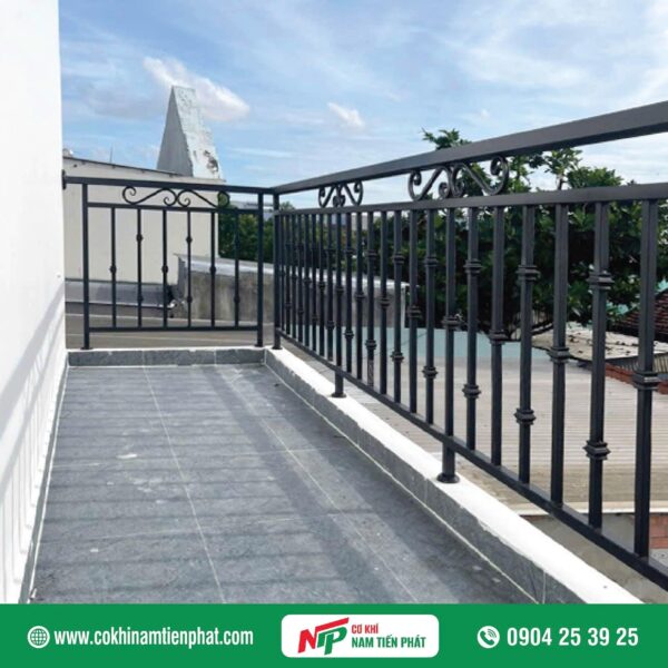 Lan can sắt NTP001
