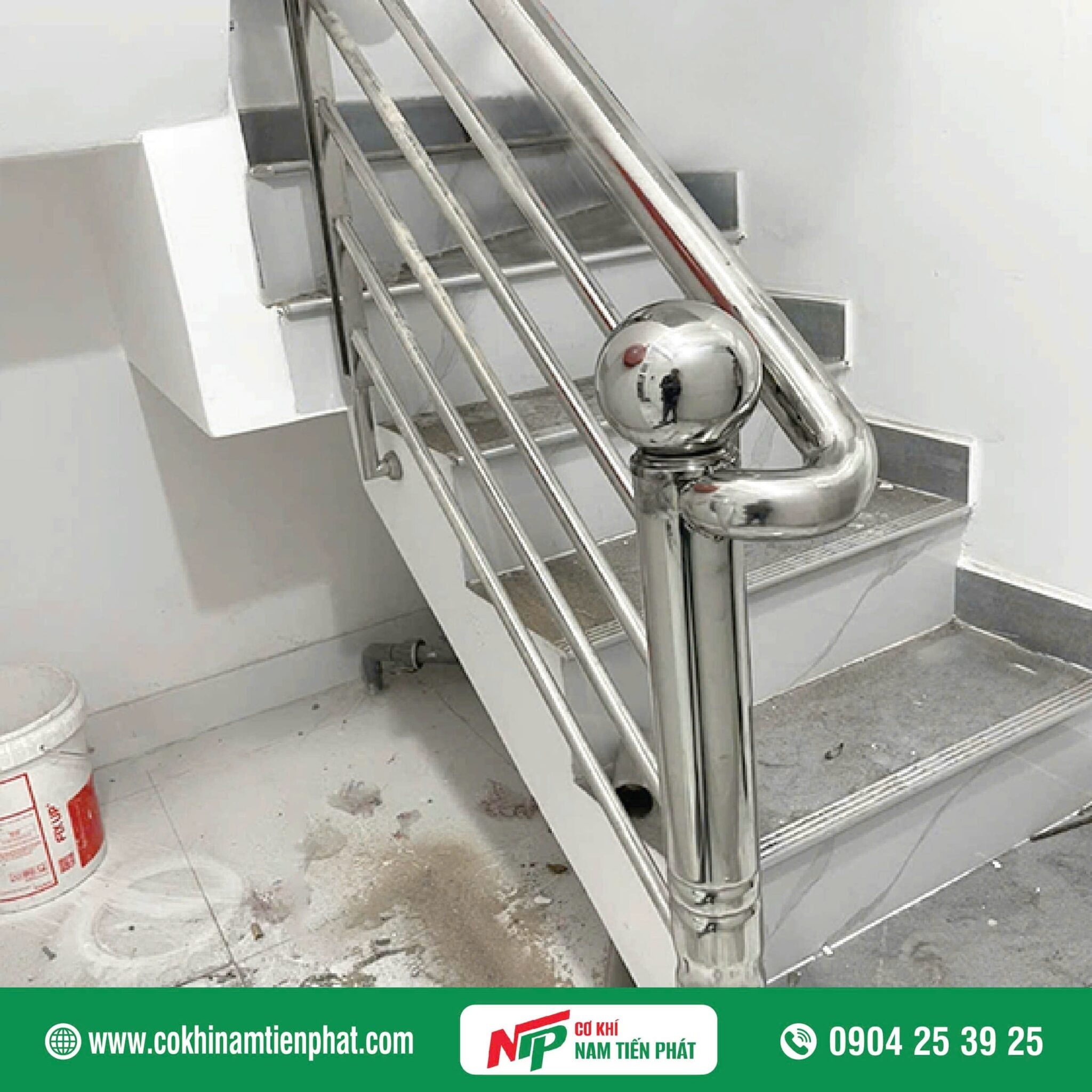 Cầu thang inox NTP002 | Cơ Khí Nam Tiến Phát