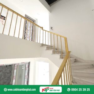 Cầu thang sắt NTP003