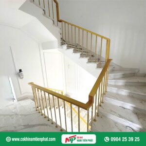 Cầu thang sắt NTP003