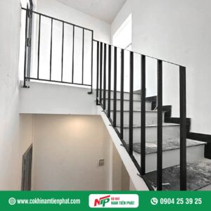Cầu thang sắt NTP011