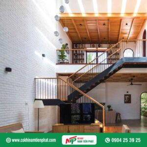 Cầu thang sắt TVG NTP007