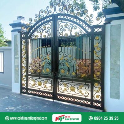 Cửa cổng sắt mỹ thuật đẹp