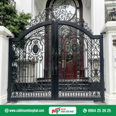 Cửa cổng sắt mỹ thuật đẹp
