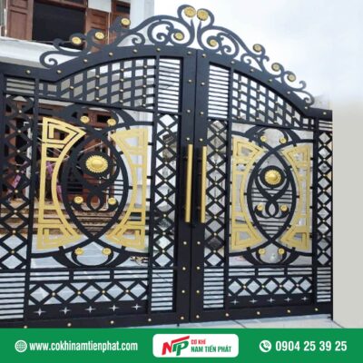 Cửa cổng sắt mỹ thuật đẹp