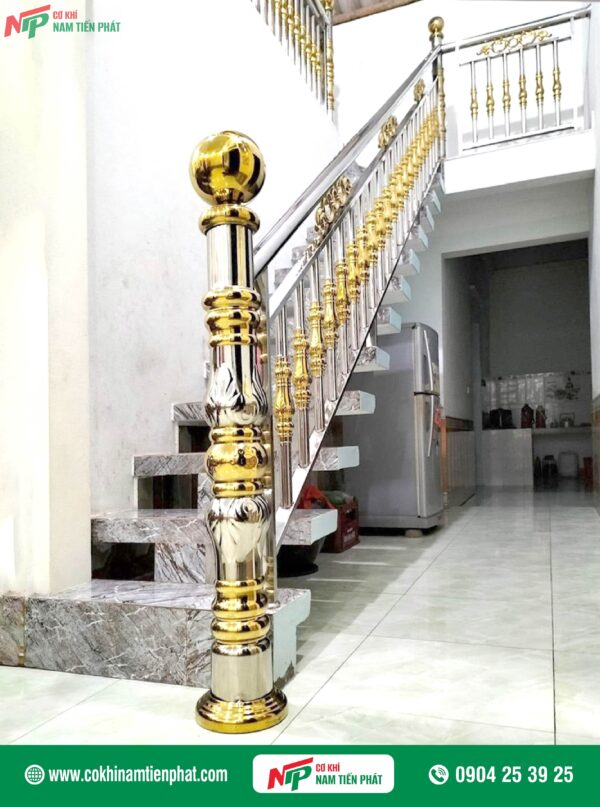 Cầu thang inox bông vàng