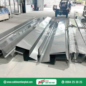Máng xối inox