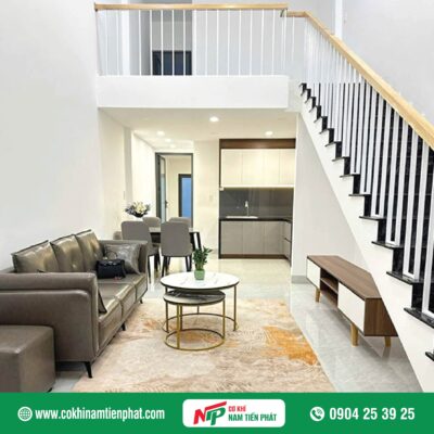 Mẫu cầu thang sắt tay vịn gỗ đẹp