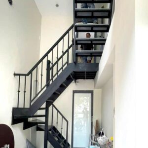 Cầu thang sắt NTP009