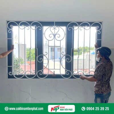 Khung bảo vệ cửa sổ sắt mỹ thuật TP. HCM
