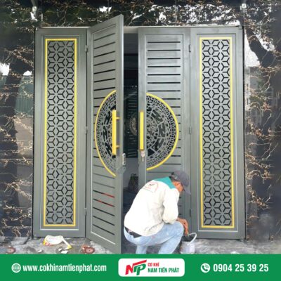 Cửa cổng CNC Trống Đồng 4 cánh